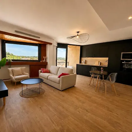 P2 Climatise Proche Centre Avec Vue Imprenable Ним